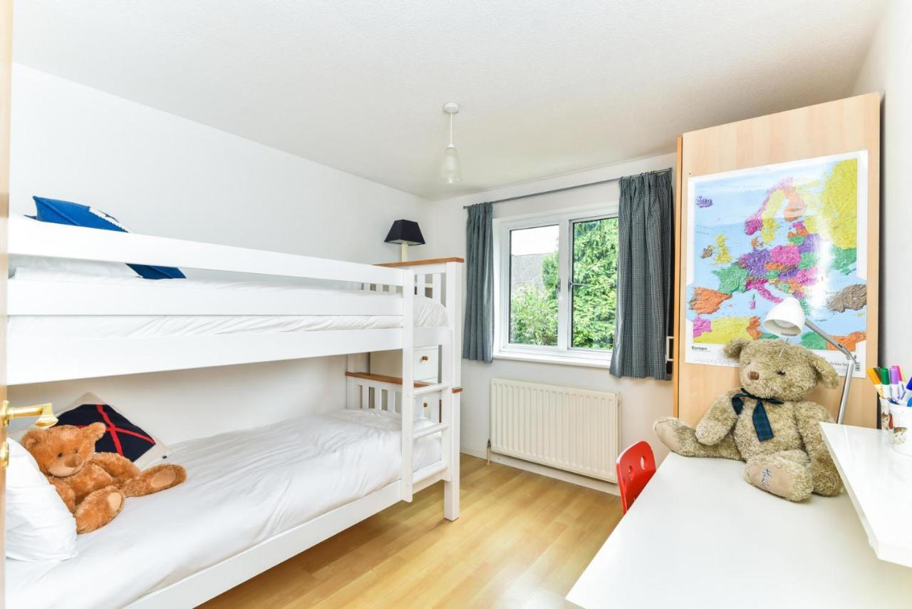 Modern 4 Bedroom Terraced House By The Thames Apartament