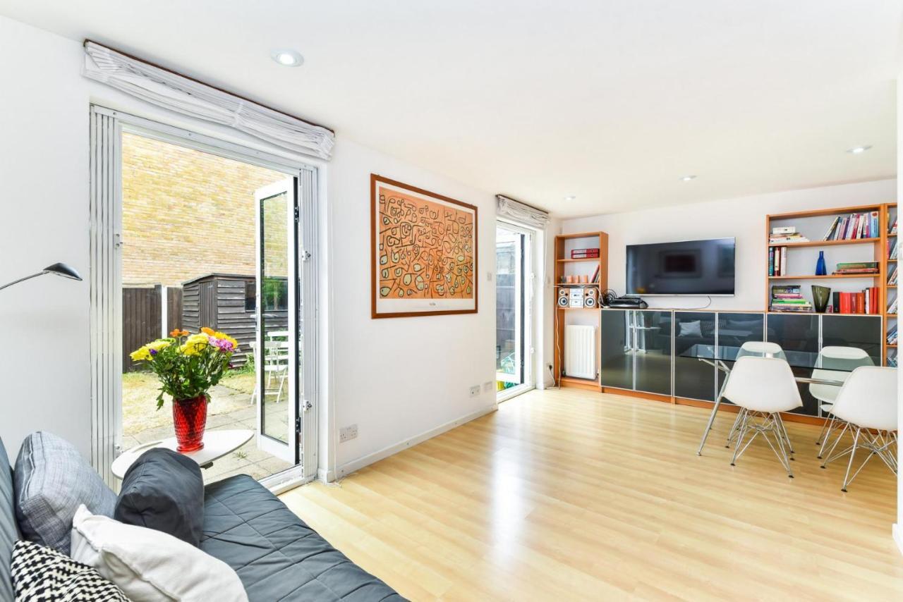 Modern 4 Bedroom Terraced House By The Thames Apartament